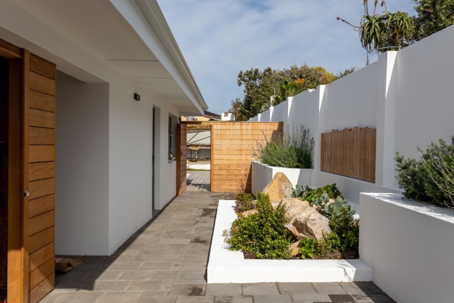 6 Bedroom Property for Sale in Cutty Sark Western Cape